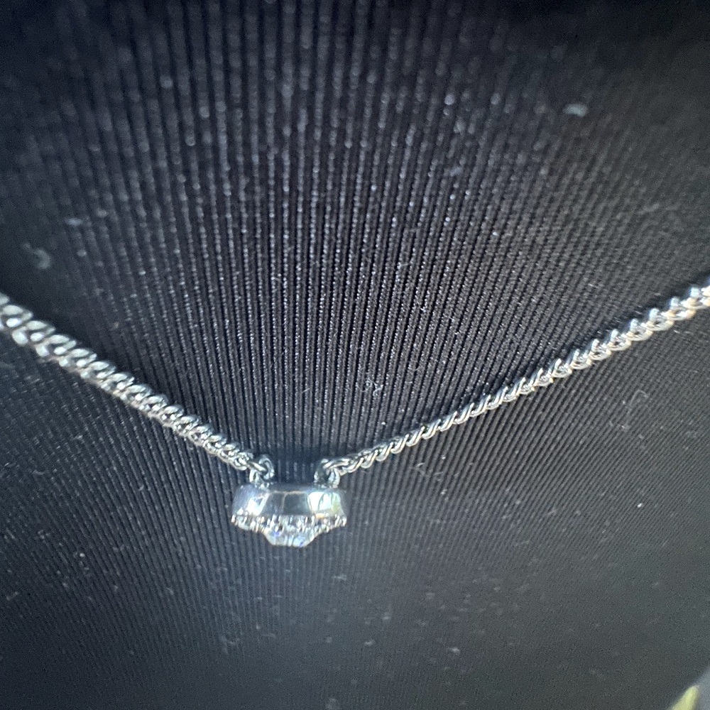 Givency Round Rhinestone Pendant - Picture 4 of 12